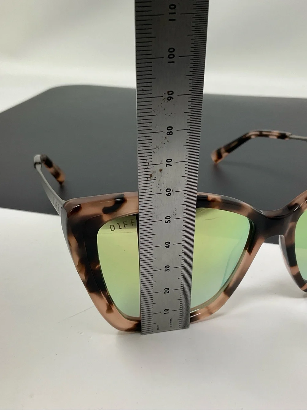 DIFF Becky II Tortoise mirror Sunglasses